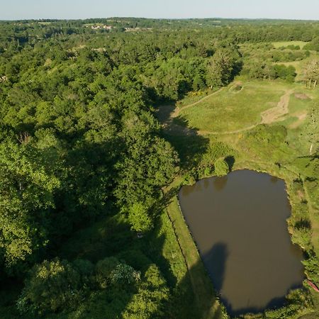 La Ferme Du Pont De Maumy, Cabane Au Bord De L'Etang Et Bain Nordique Busserolles エクステリア 写真